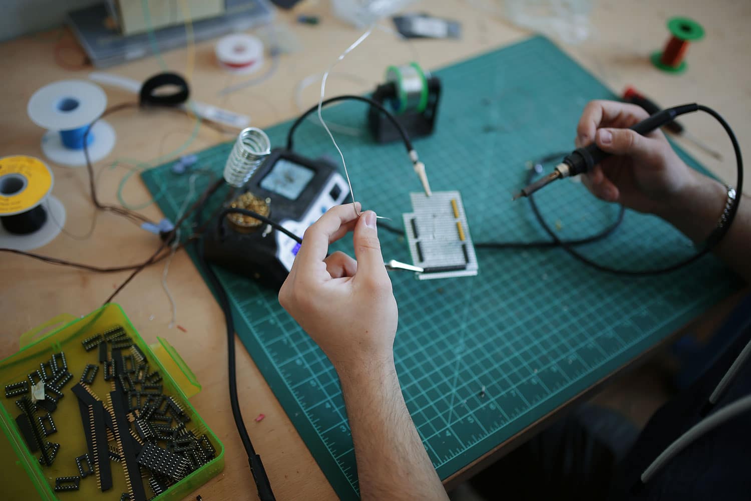 Etudiant en travaux pratiques