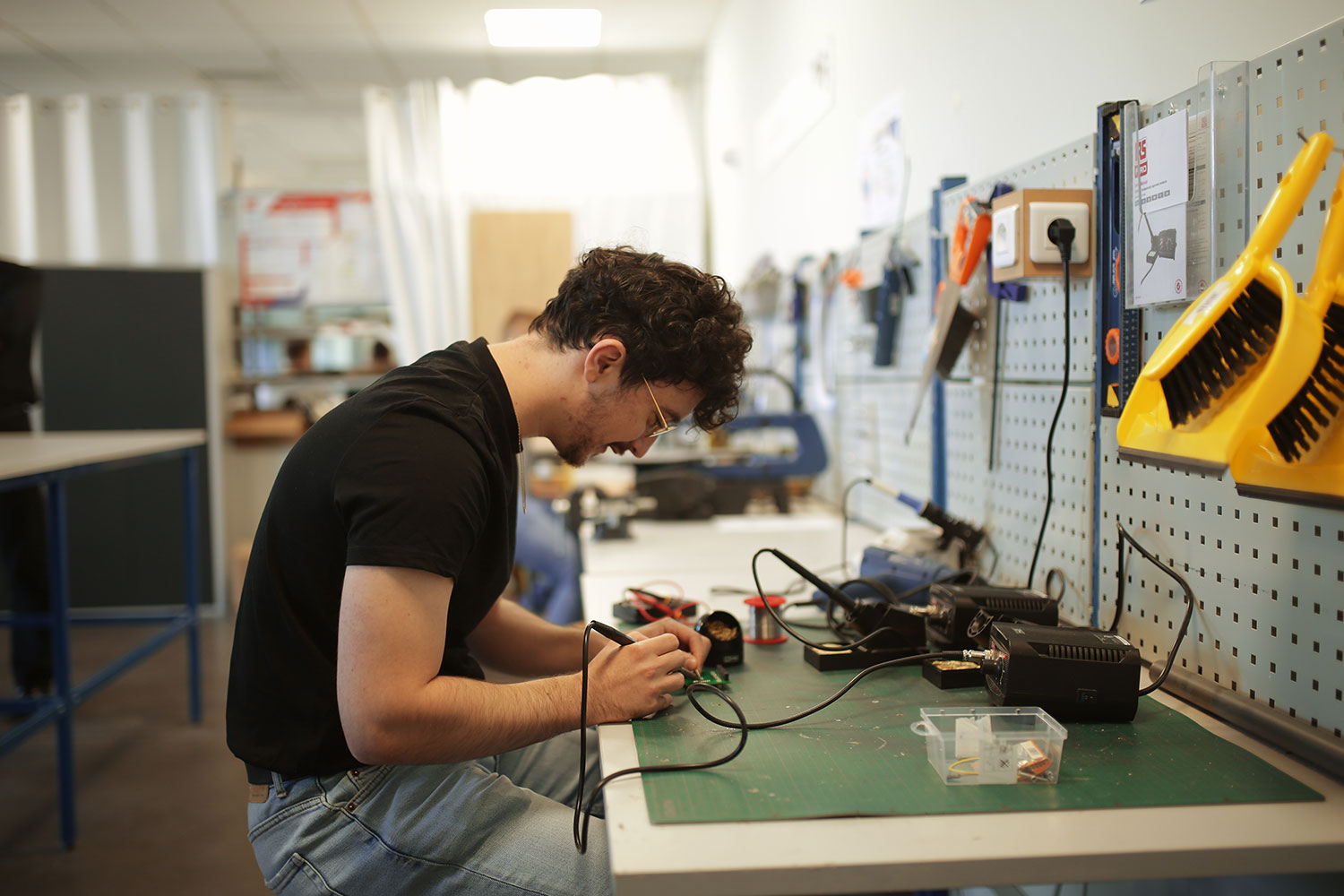 Etudiant en travaux pratiques