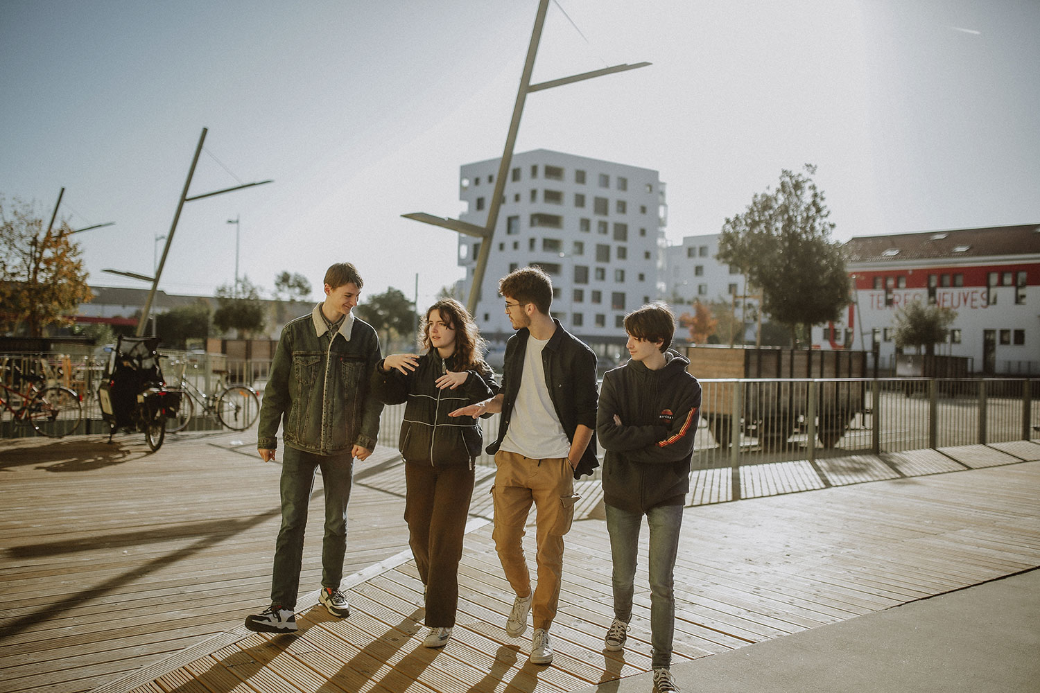 groupe d'étudiants sur le campus JUNIA de Bordeaux