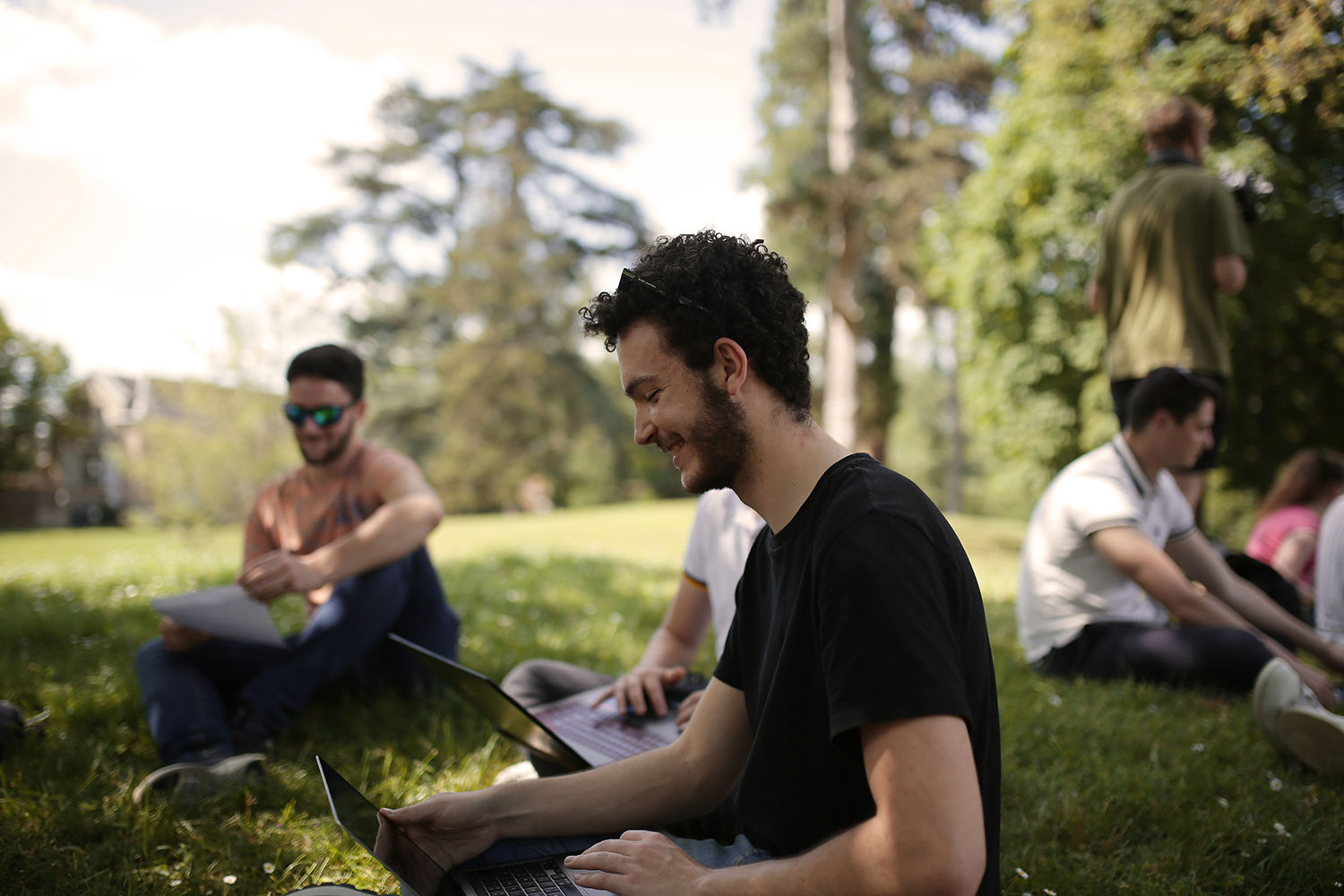 groupe d'étudiants au parc