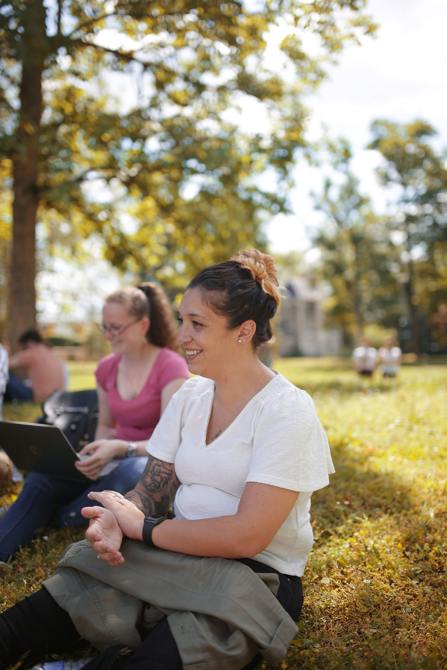 étudiante dans le parc