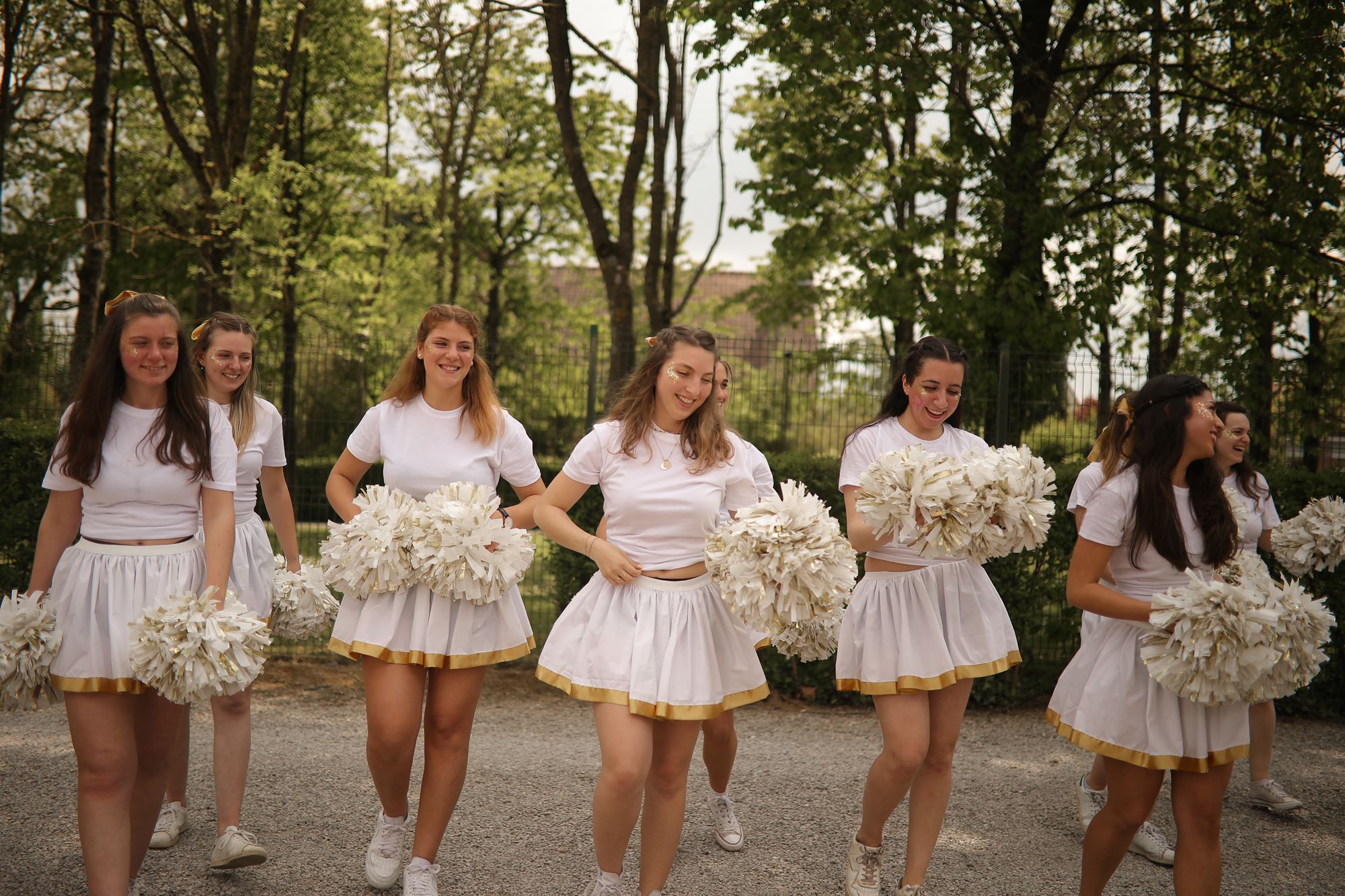 pom pom girl