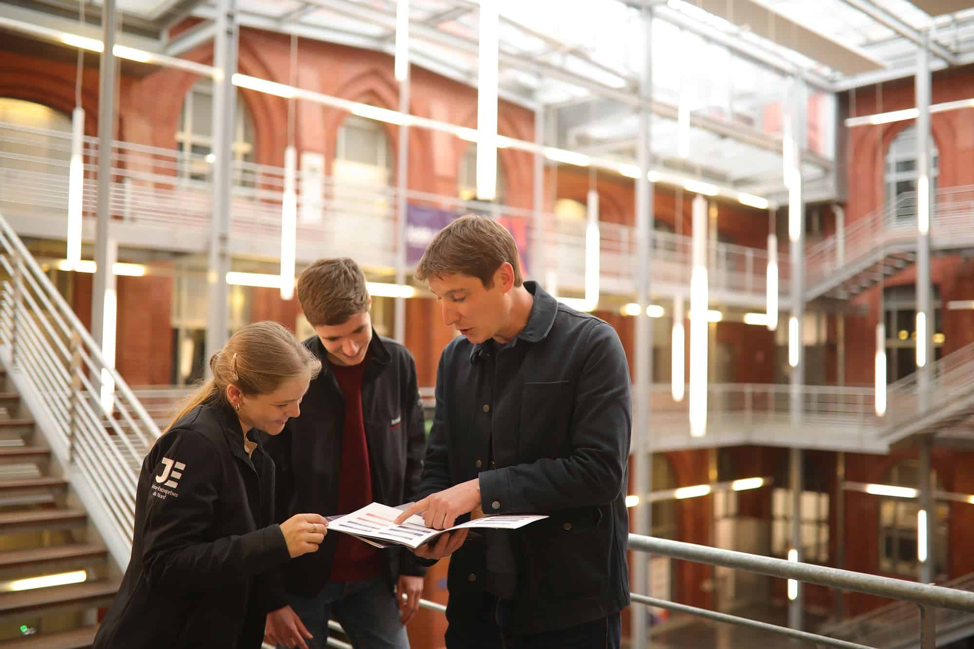 Pierre - Strasbourg,Bas-Rhin : Étudiant en staps et diplômé entraineur de  tennis de table donne cours