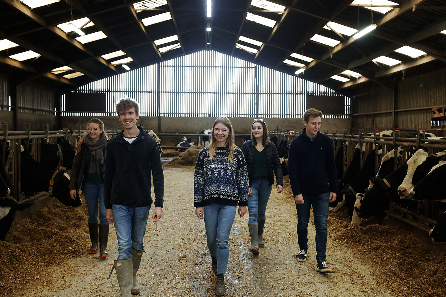 students in a farm