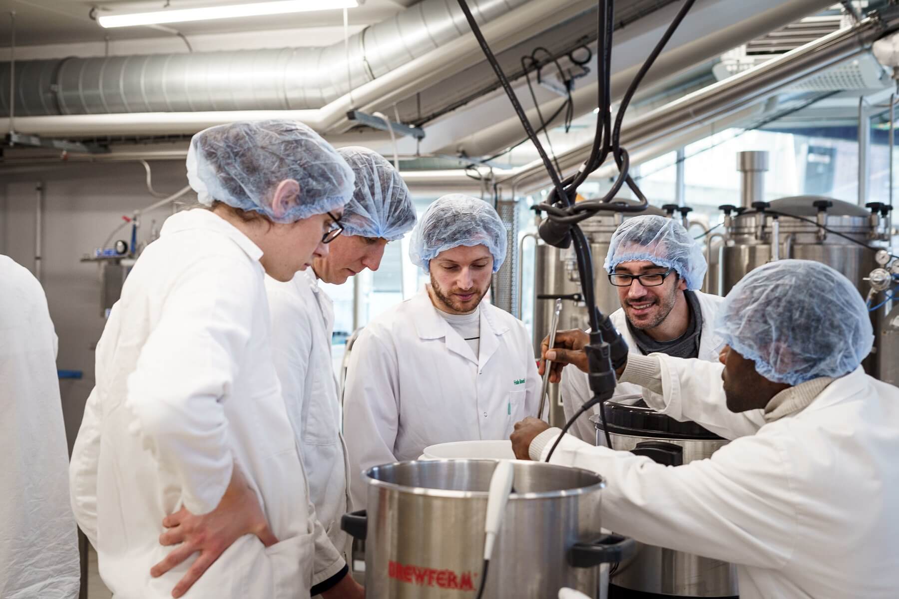 les équipes JUNIA s'initient au brassage