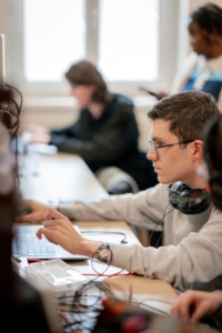 étudiant en train de travailler