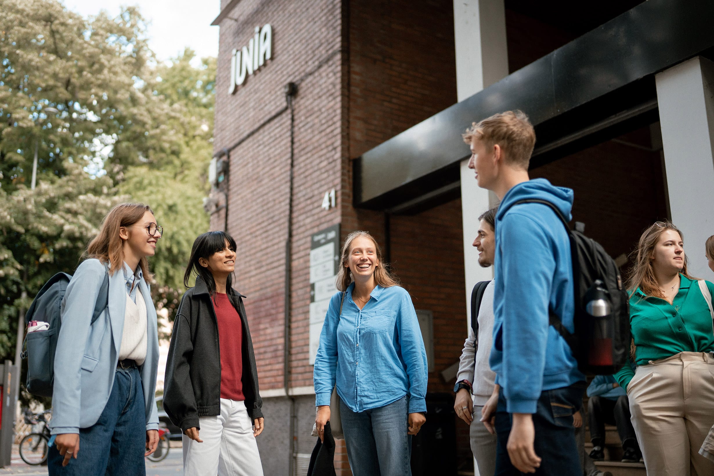Students outside a JUNIA building