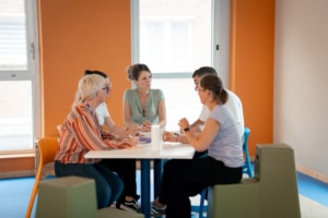 réunion de collaborateurs chez JUNIA